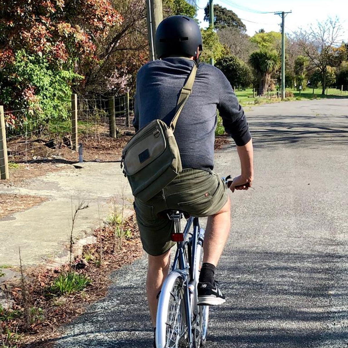 Small Messenger Bag – 11" | Khaki/Sand